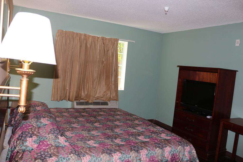 Magnolia Bay Hotel & Suites Jonesboro Buitenkant foto