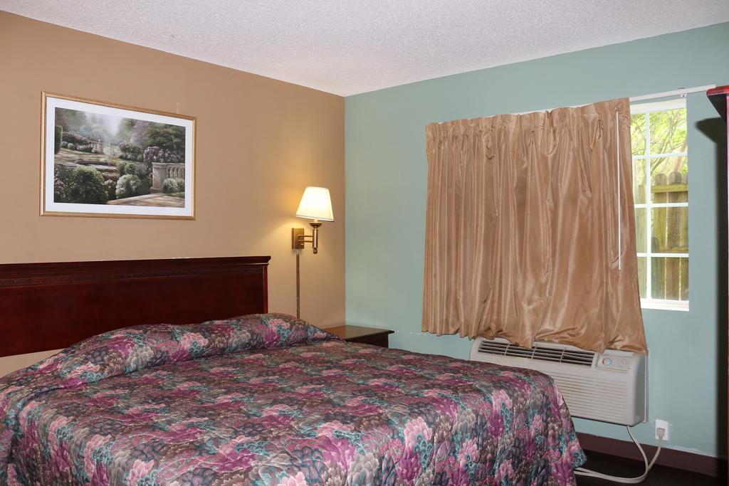 Magnolia Bay Hotel & Suites Jonesboro Buitenkant foto