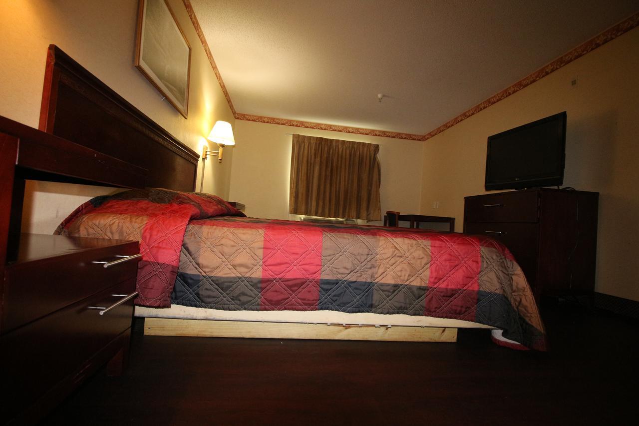 Magnolia Bay Hotel & Suites Jonesboro Buitenkant foto