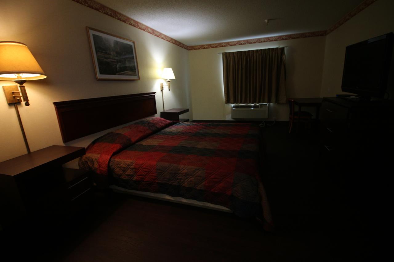 Magnolia Bay Hotel & Suites Jonesboro Buitenkant foto