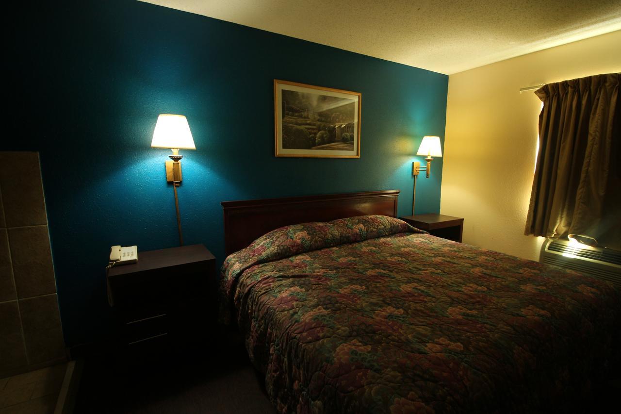 Magnolia Bay Hotel & Suites Jonesboro Buitenkant foto