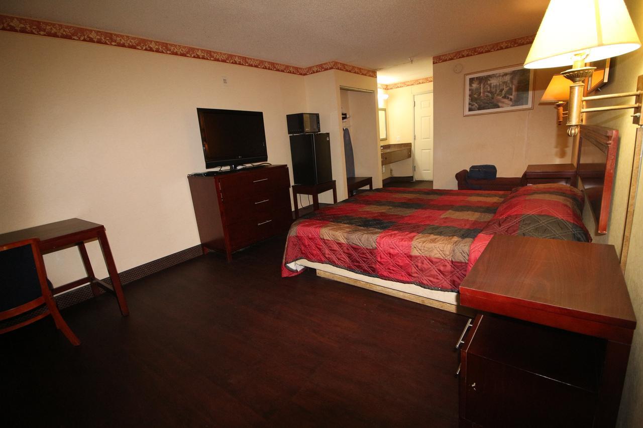 Magnolia Bay Hotel & Suites Jonesboro Buitenkant foto