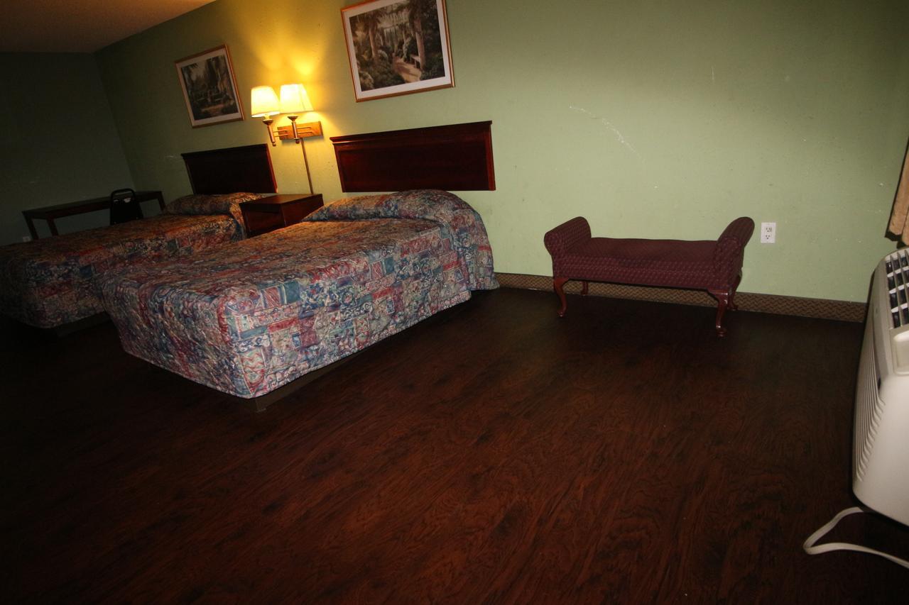 Magnolia Bay Hotel & Suites Jonesboro Buitenkant foto