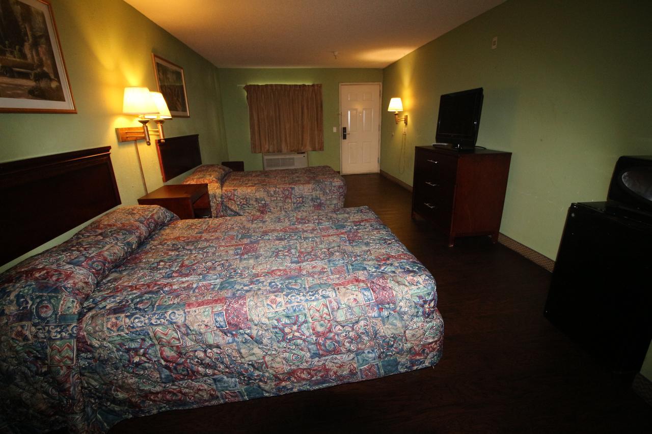 Magnolia Bay Hotel & Suites Jonesboro Buitenkant foto