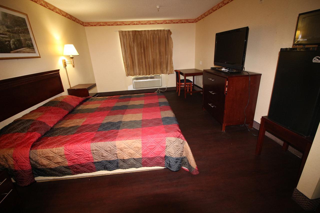 Magnolia Bay Hotel & Suites Jonesboro Buitenkant foto